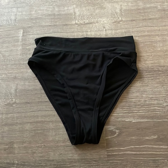 NWT Kim Kardashian SKIMS high waisted brief, color onyx, medium - Picture 1 of 7